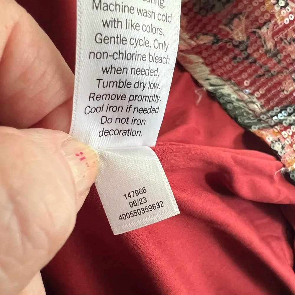 LC New Lauren Conrad Sparkly Floral Sash tie Dress. Size Large. Wrap style. - Picture 7 of 8